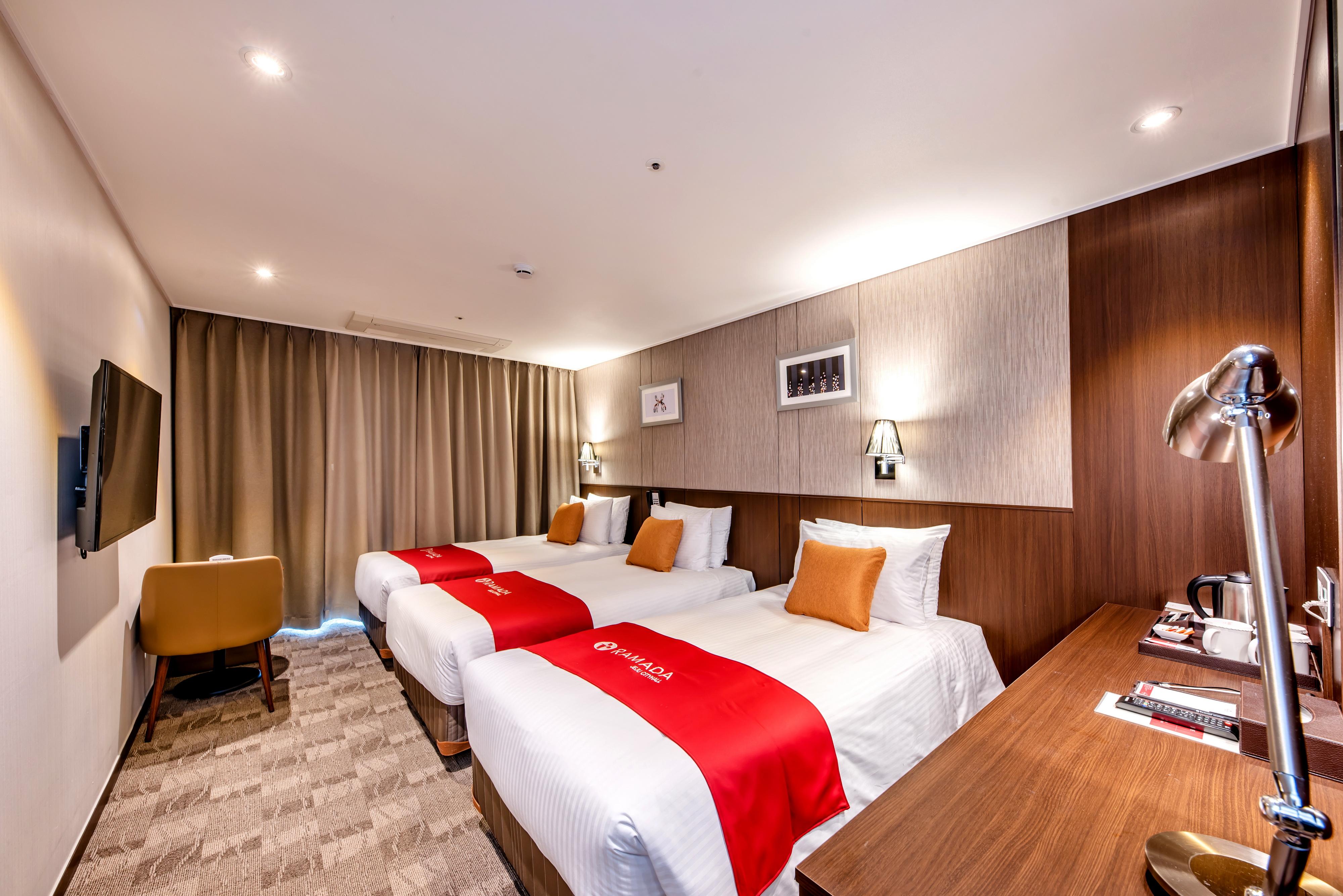 รามาดา เชจู ซิตี้ฮอลล์ Hotel เมืองเชจู ภายนอก รูปภาพ