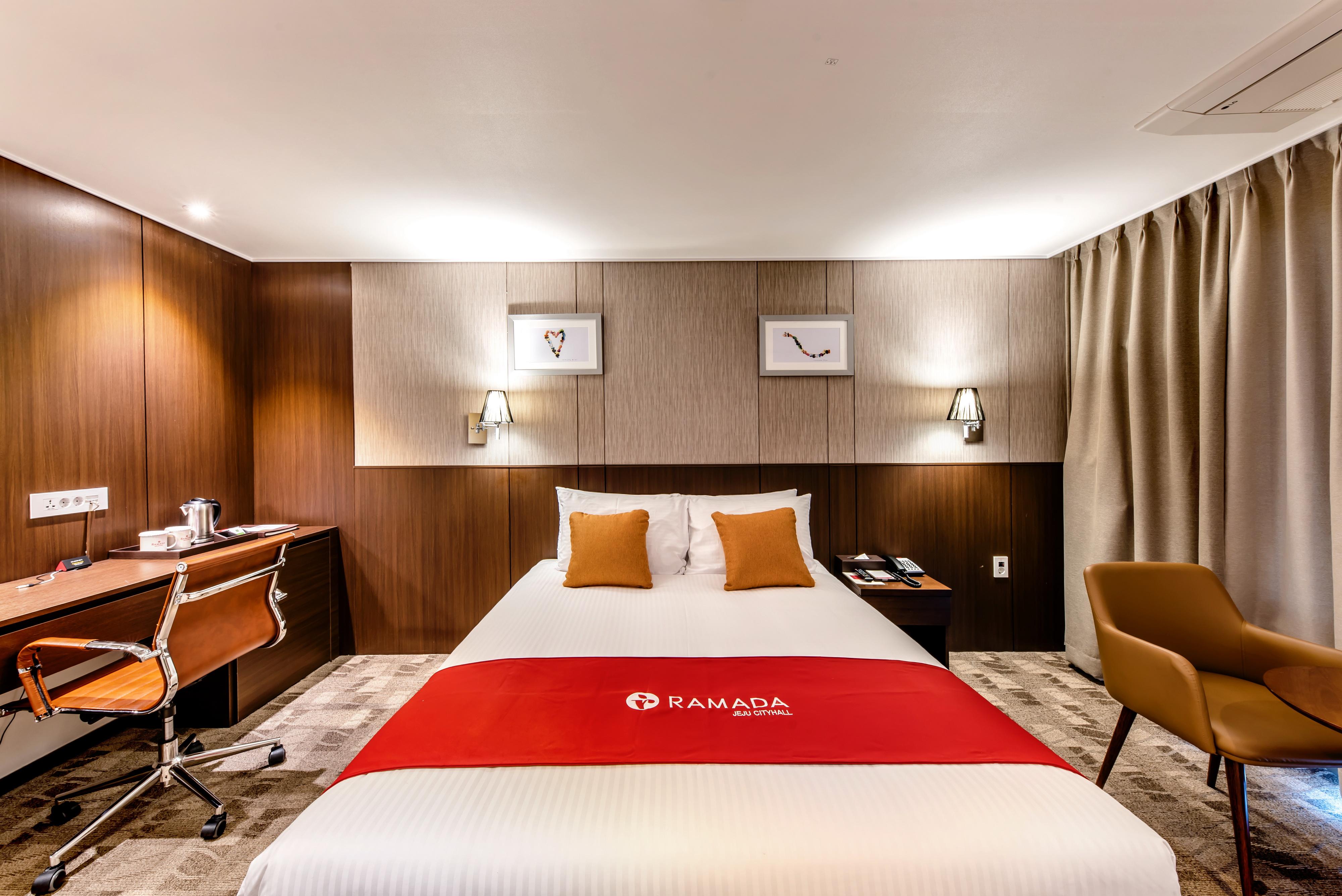 รามาดา เชจู ซิตี้ฮอลล์ Hotel เมืองเชจู ภายนอก รูปภาพ