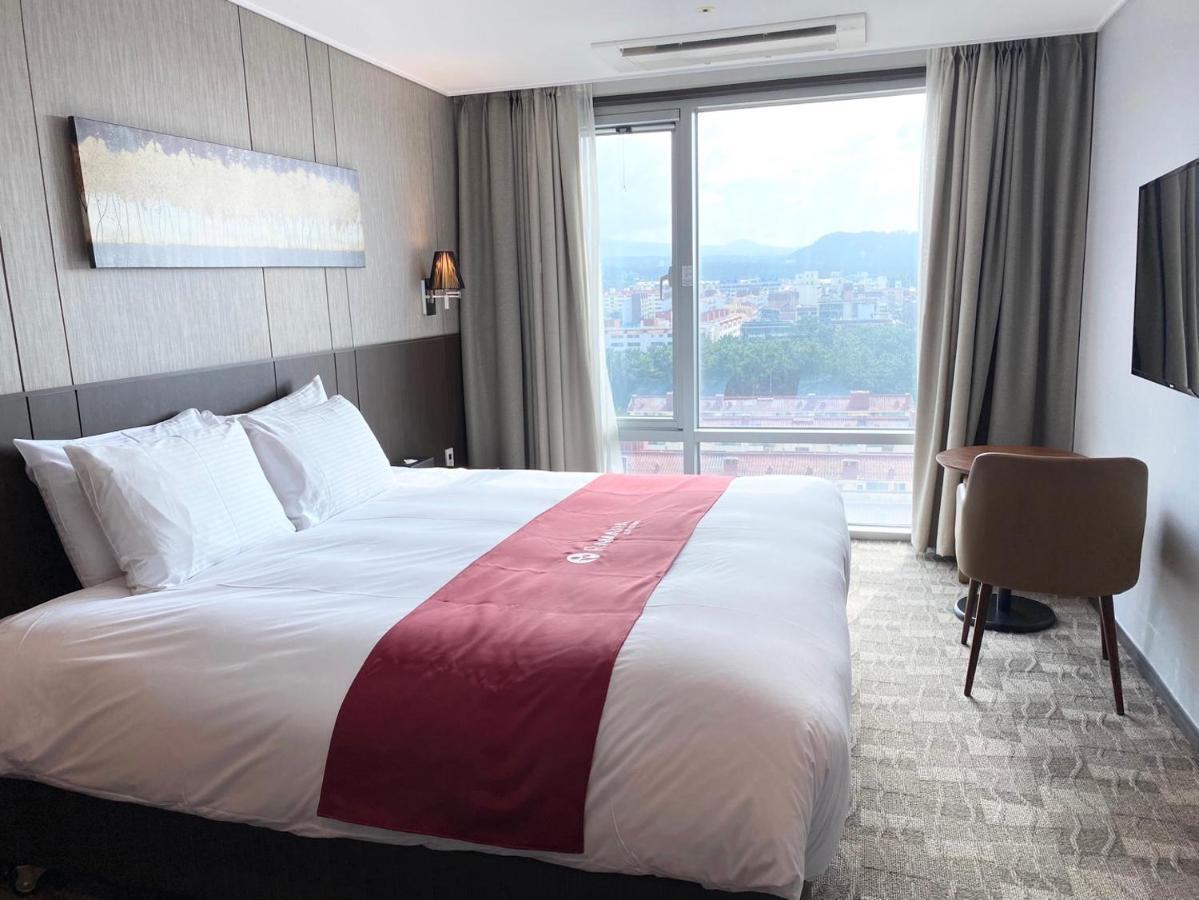 รามาดา เชจู ซิตี้ฮอลล์ Hotel เมืองเชจู ภายนอก รูปภาพ